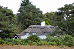 thatched cottages for self-catering breaks